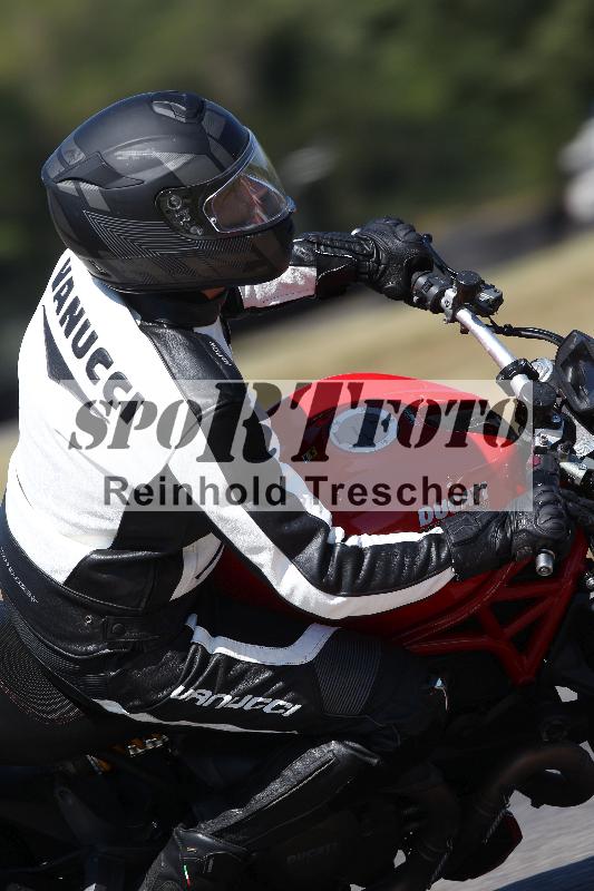Archiv-2022/50 09.08.2022 MSS und TÖFF Track Day ADR/Gruppe blau/backside